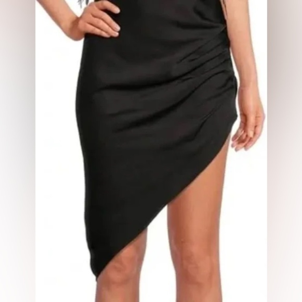 Gianni Bini Catherine Satin Asymmetric High Rise Skirt Size 4 only worn once!